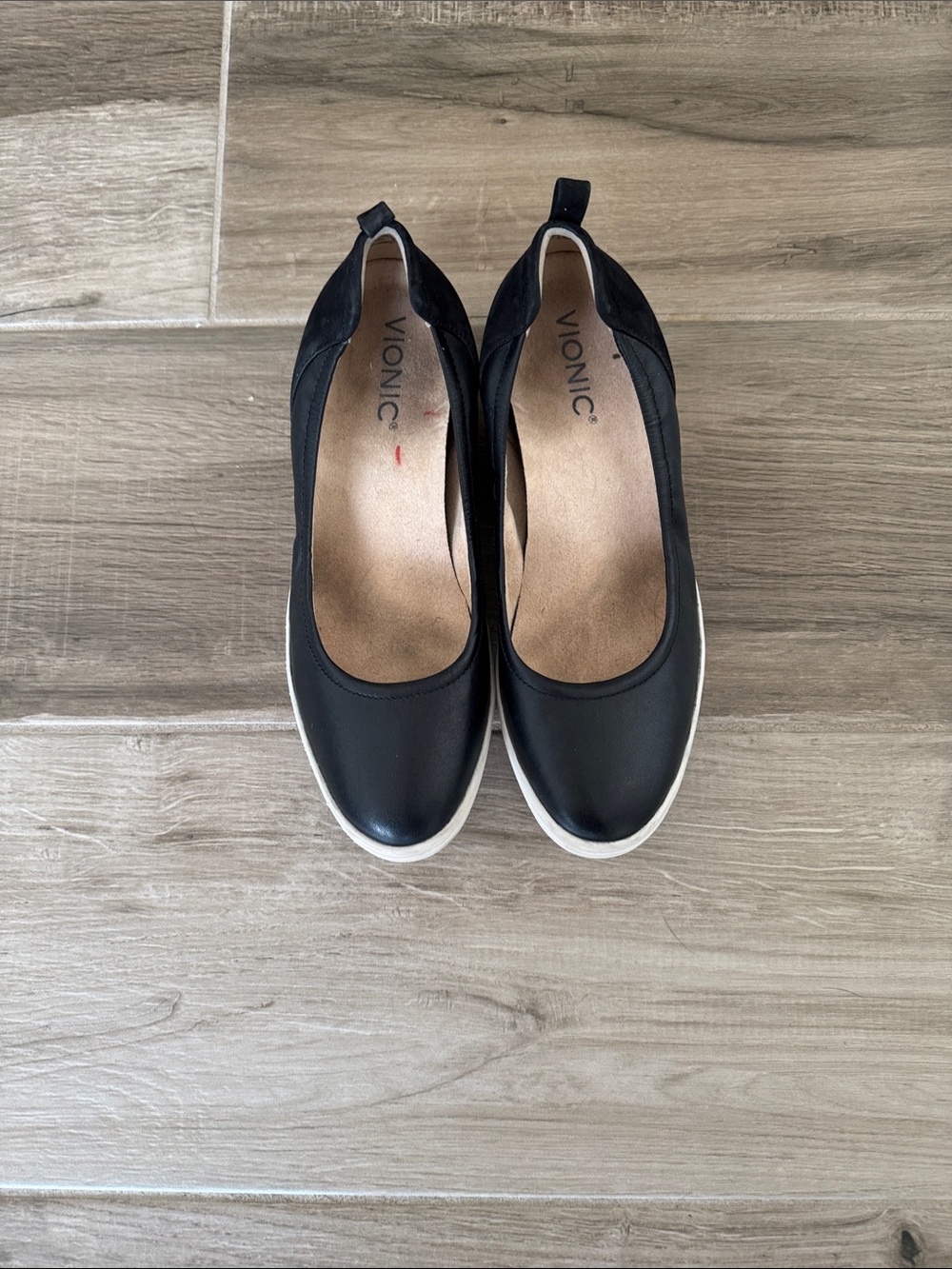 Vionic 8 Jacey wedge shoes